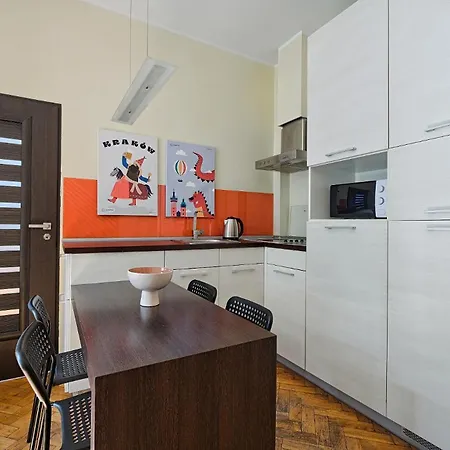 Urban Nest Dietla 69-8a